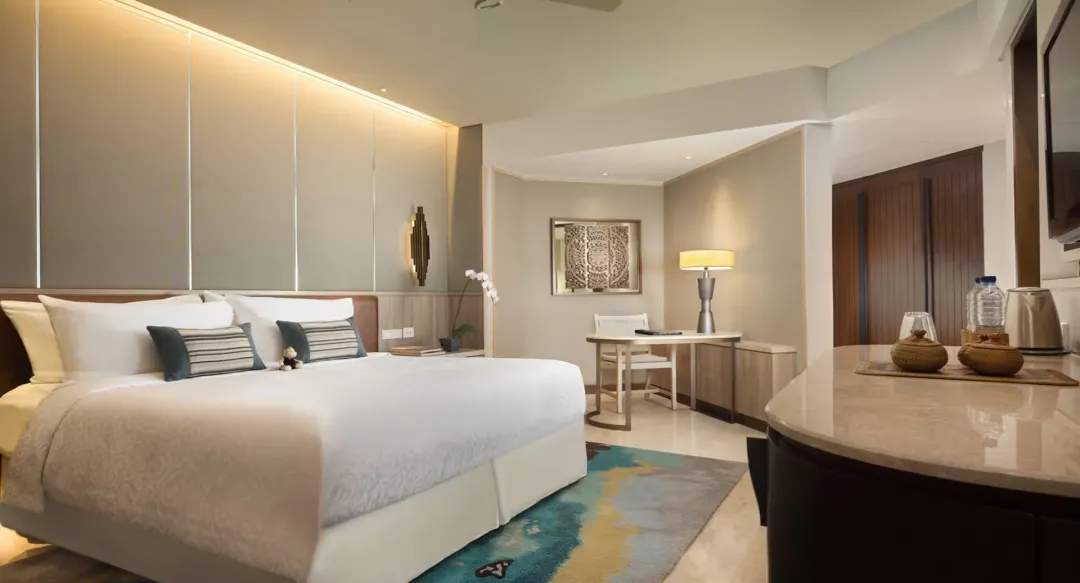 Deluxe Garden View Room - King Bed