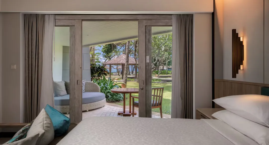 Deluxe Garden View Room - King Bed View