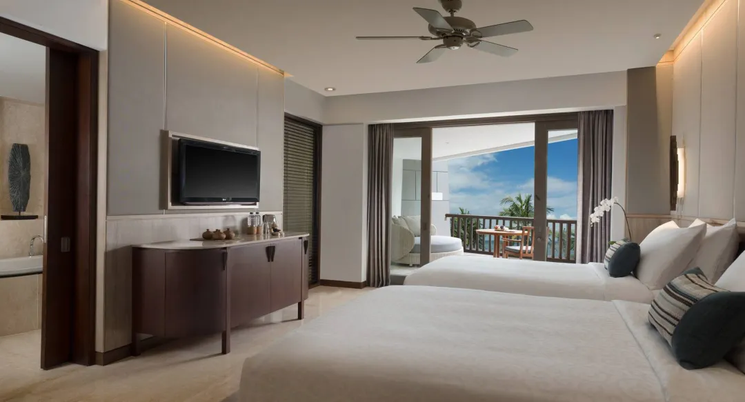 Deluxe Pool View - Twin Bed