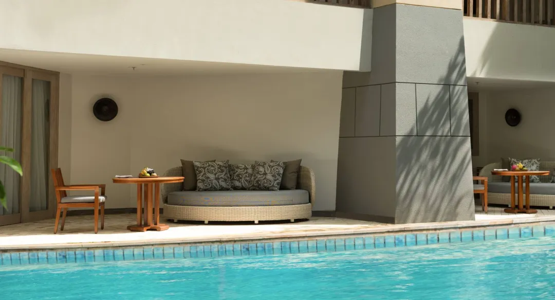 Deluxe Lagoon Access - Pool View