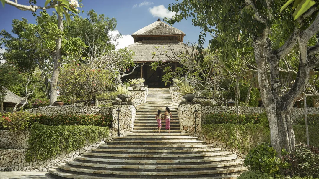 Four Seasons Resort Bali At Jimbaran Bay - Lobby Entrance