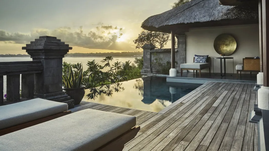 Ocean View Pool Villa - Pool Lounge