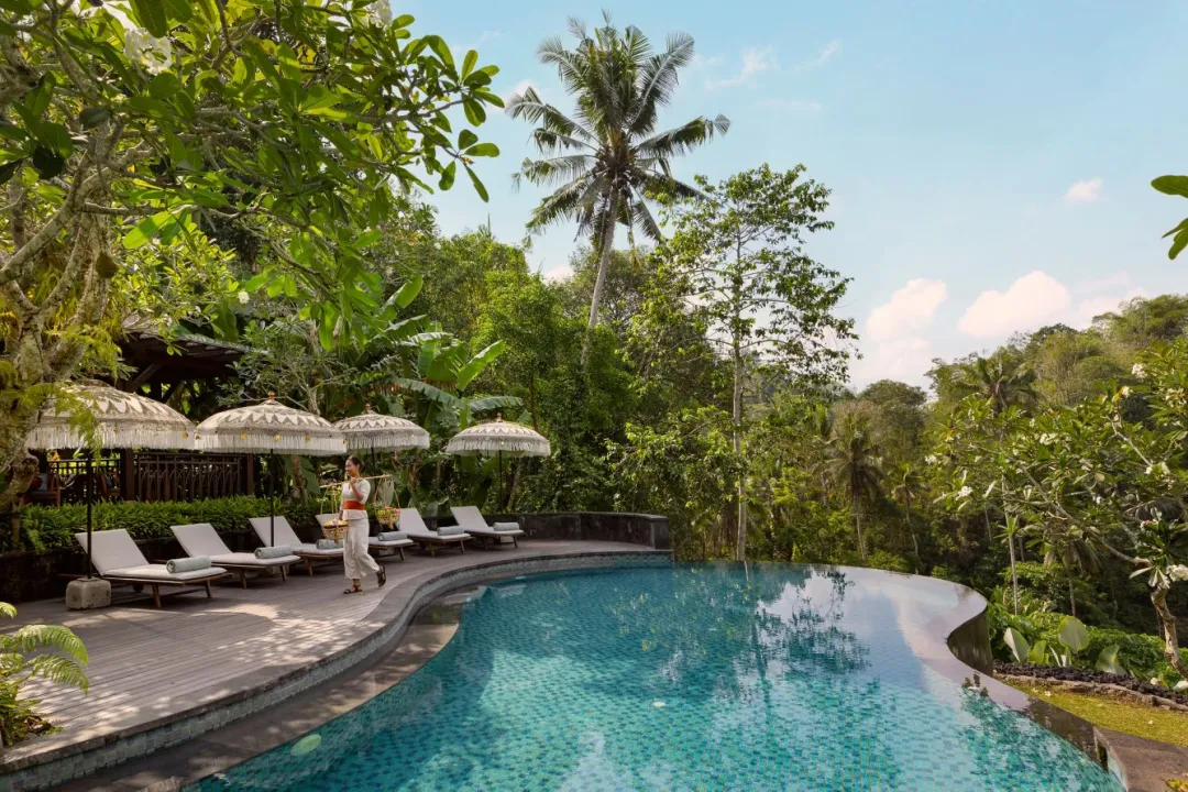 Mandapa, a Ritz-Carlton Reserve - Pool Lounge
