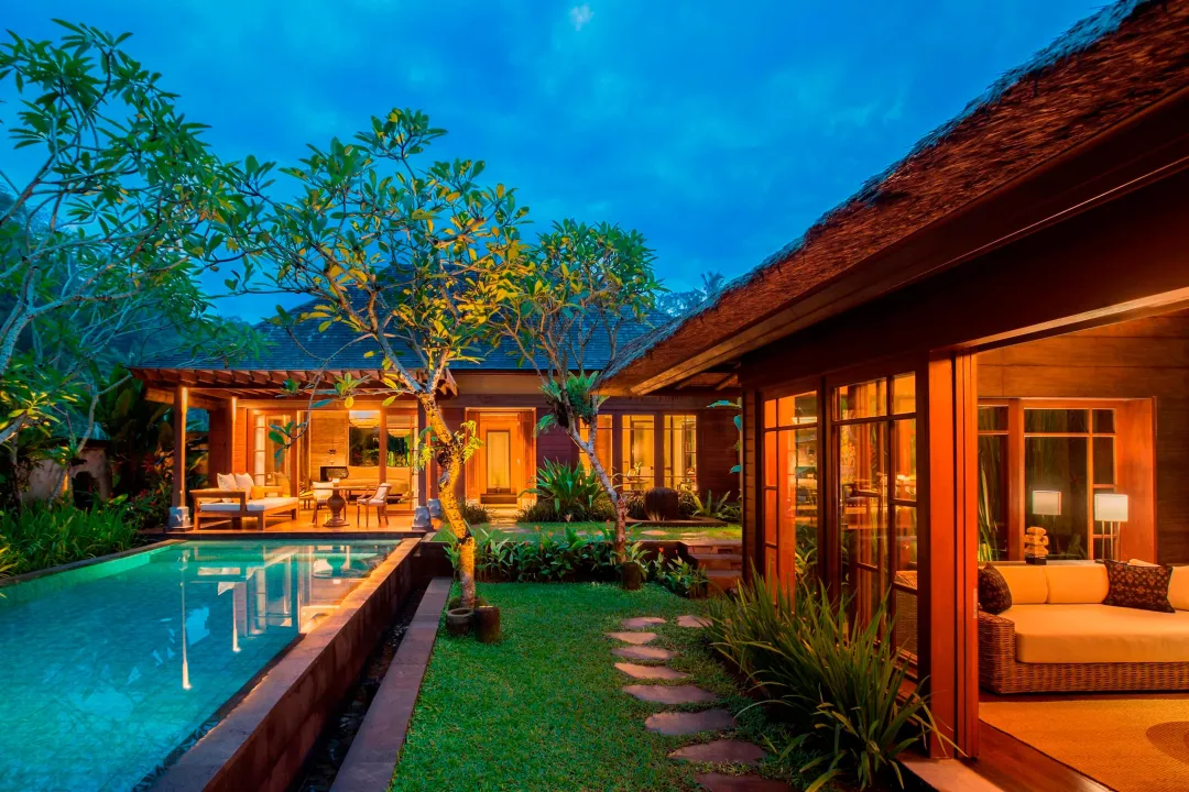 Ubud Pool Villa - Villa View at Night
