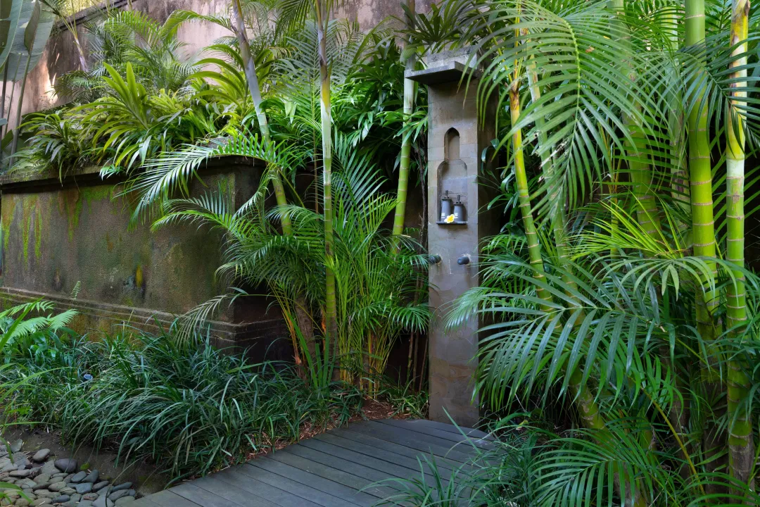Riverfront Pool Villa - Outdoor Shower