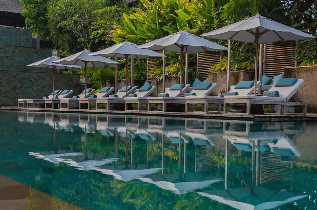Nirjhara - Pool Lounge