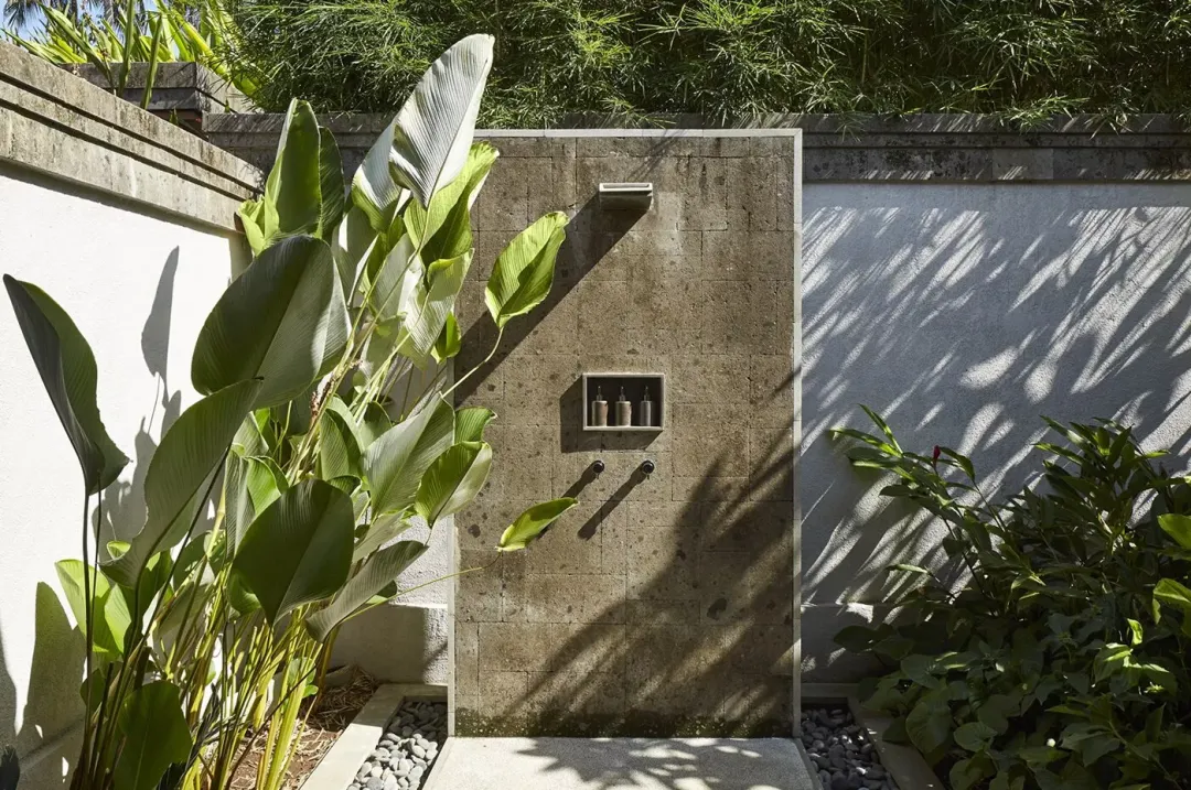 River Pavilion - Outdoor Shower