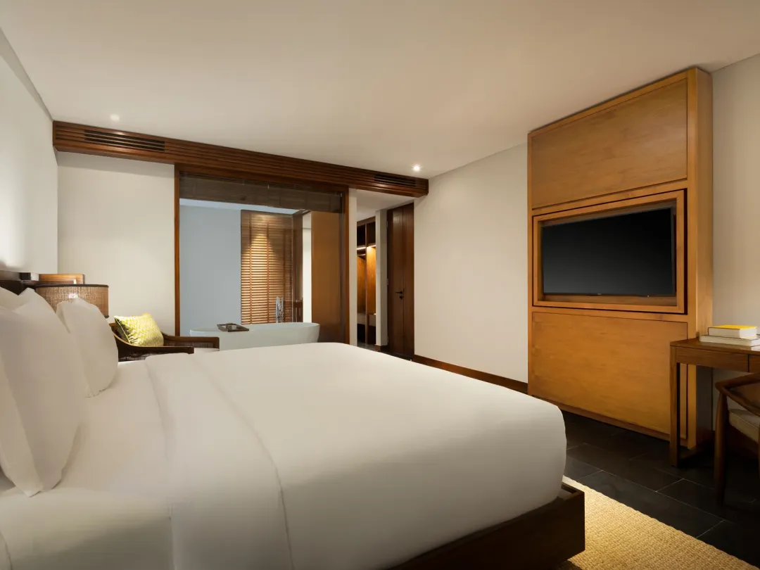 Two Bedroom Sky Penthouse with Pool - Bedroom