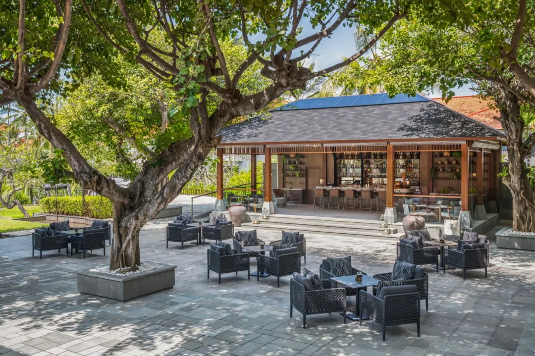 The Laguna, a Luxury Collection Resort & Spa - Bar Exterior