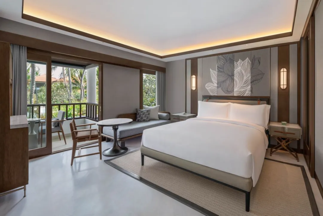Lagoon View Room - King Bed