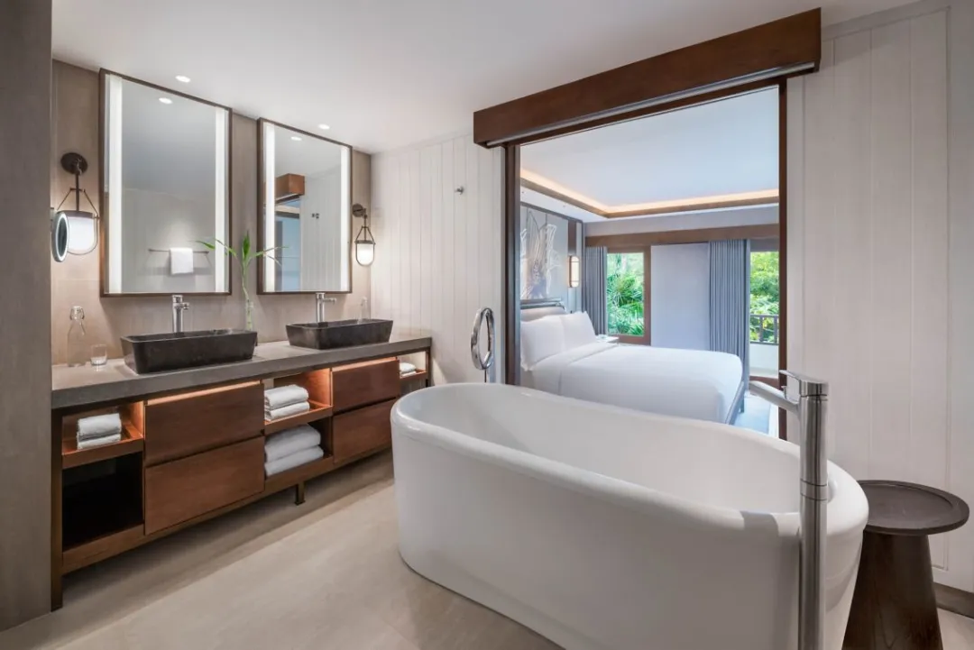 One Bedroom Resort View Suite - Bathroom