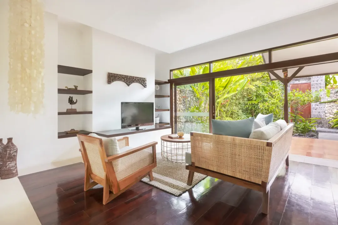 Garden Villa - Seating Aeria with Garden View