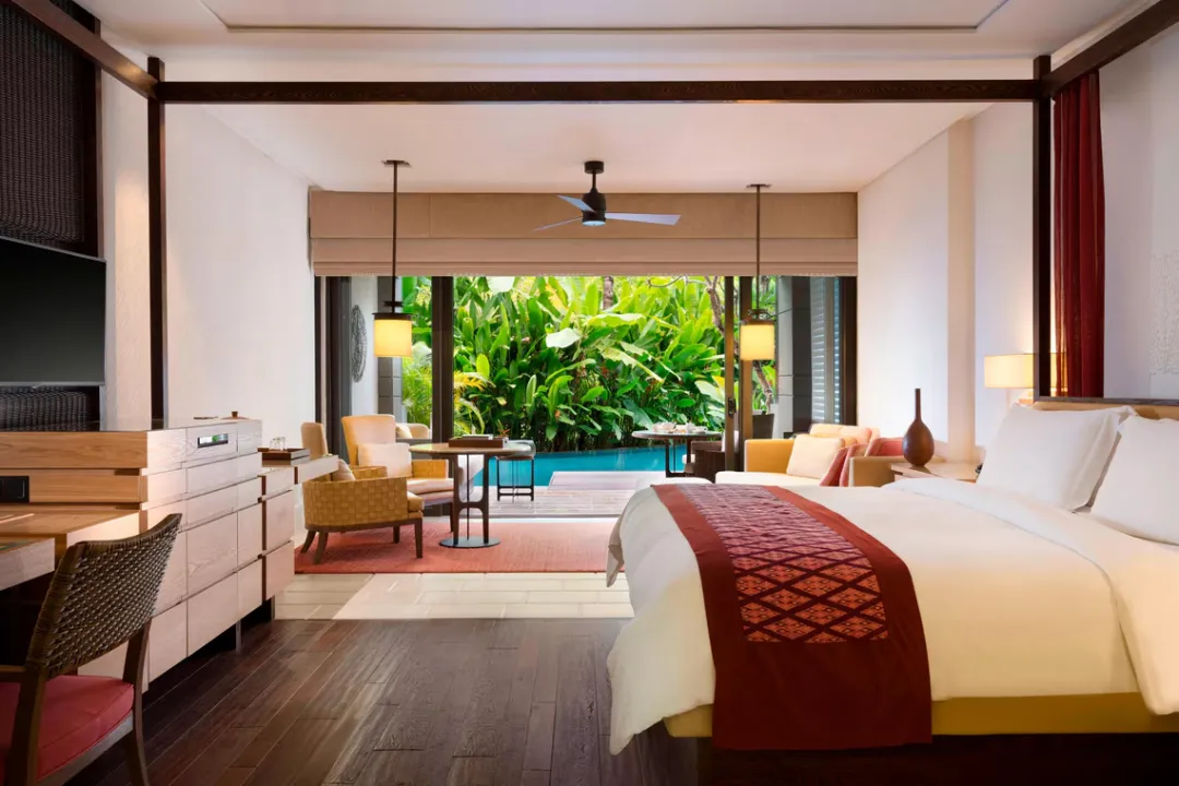 Sawangan Junior Suite Lagoon View - King Bed