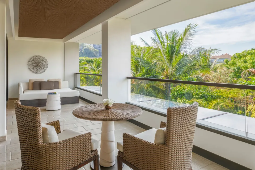 The Ritz-Carlton Suite Balcony View - Balcony Lounge