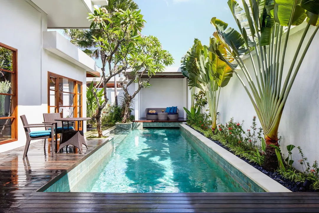 One Bedroom Pool Villas - Pool Lounge