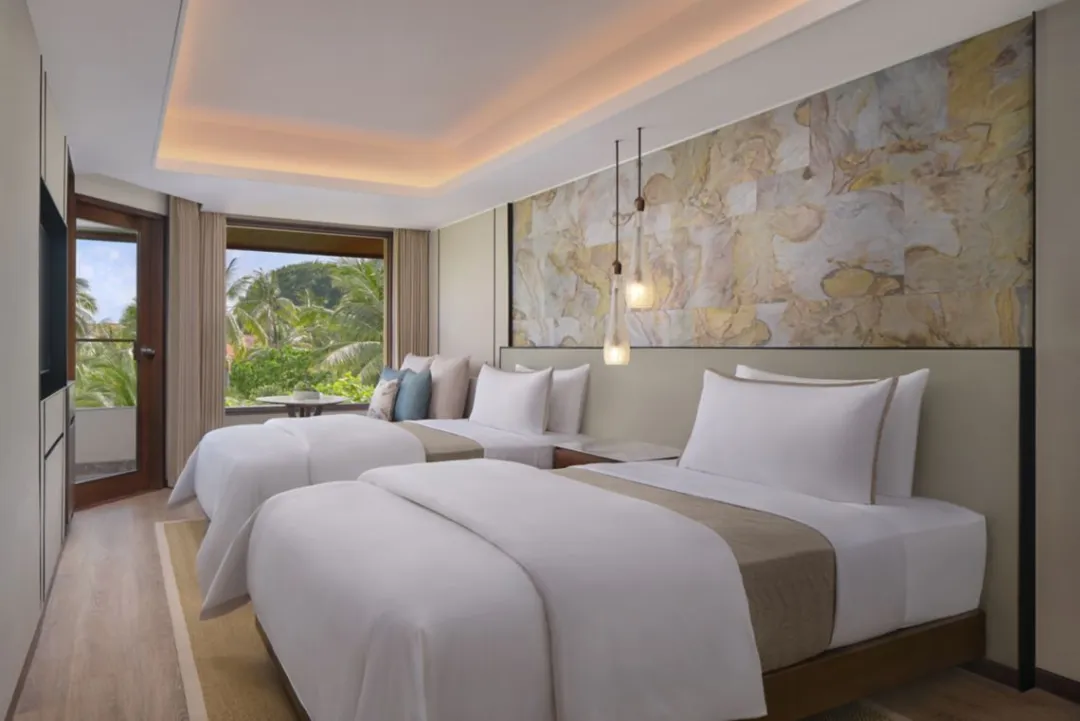 Deluxe Pool View Room - Twin Bed