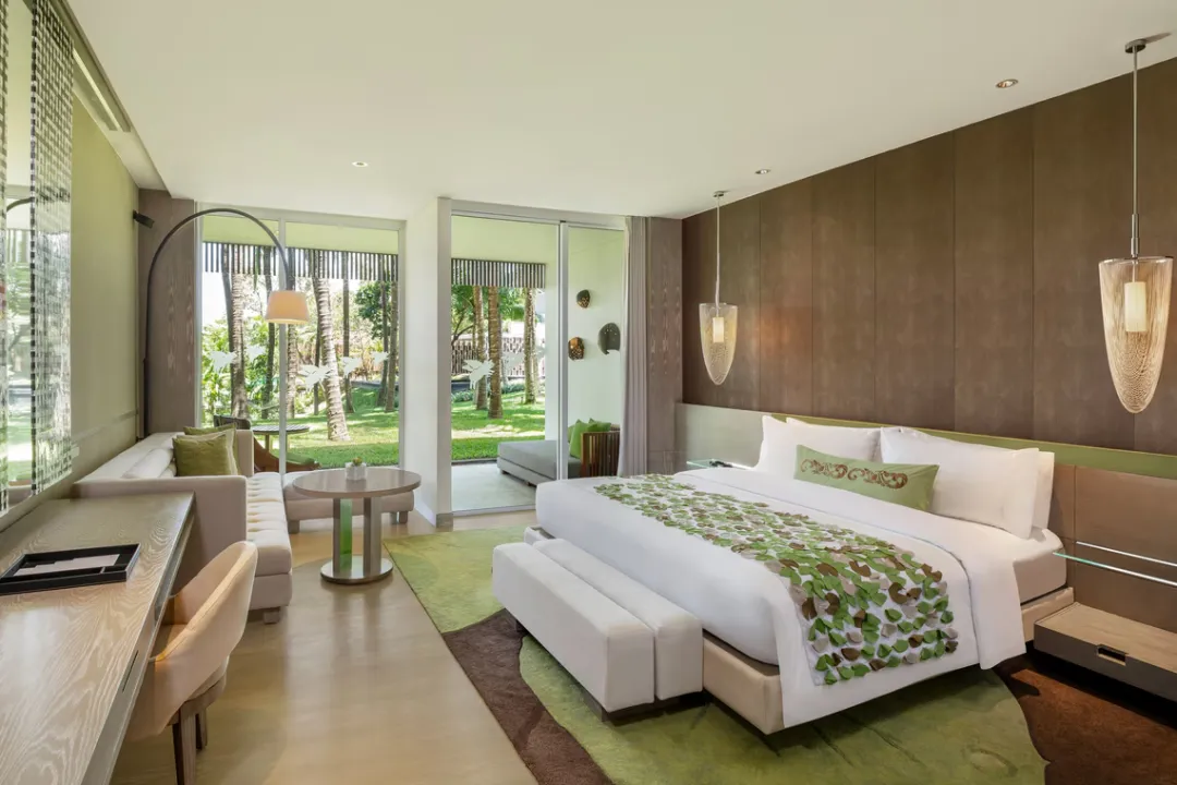 Superior Garden View - King Bed
