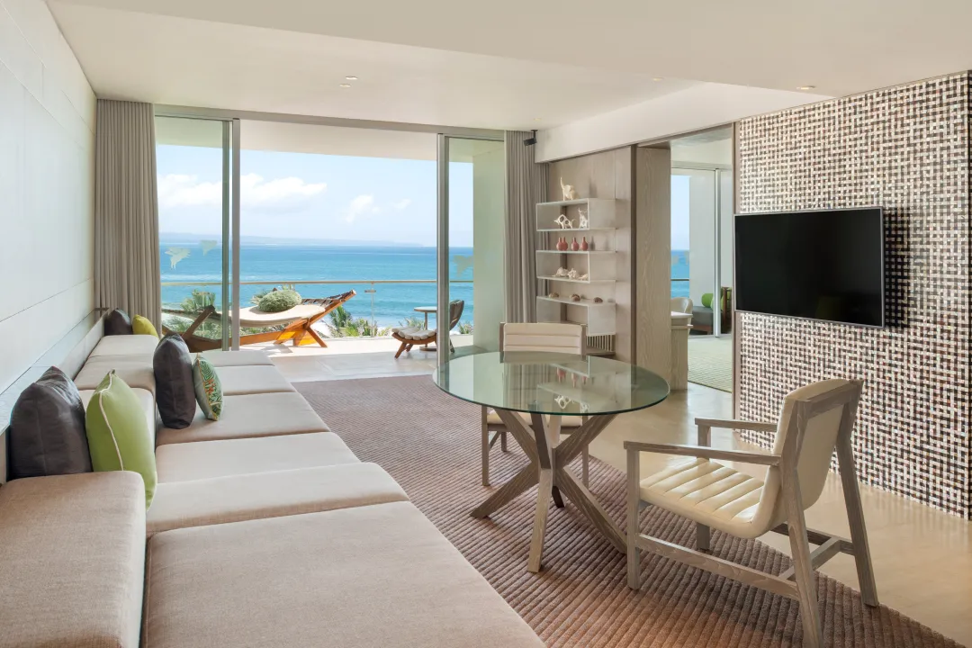 Escape Suite -Seating Aeria