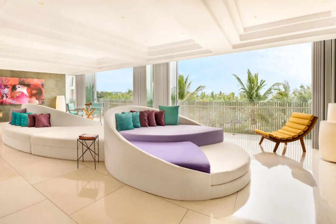 Penthouse Suite - Seating Aeria