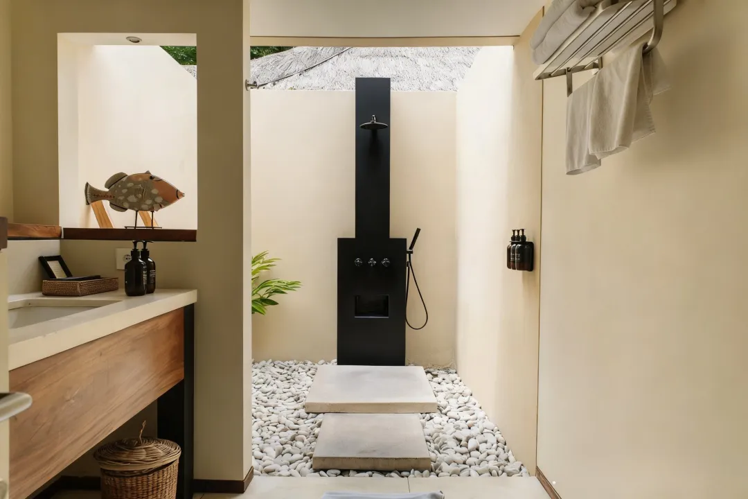 Ocean View Room - Bathroom