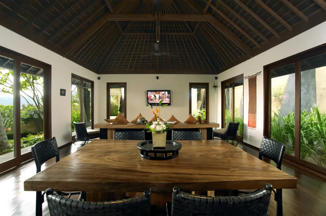 Three Bedroom Luxury Villa - Indoor Seating Aeria