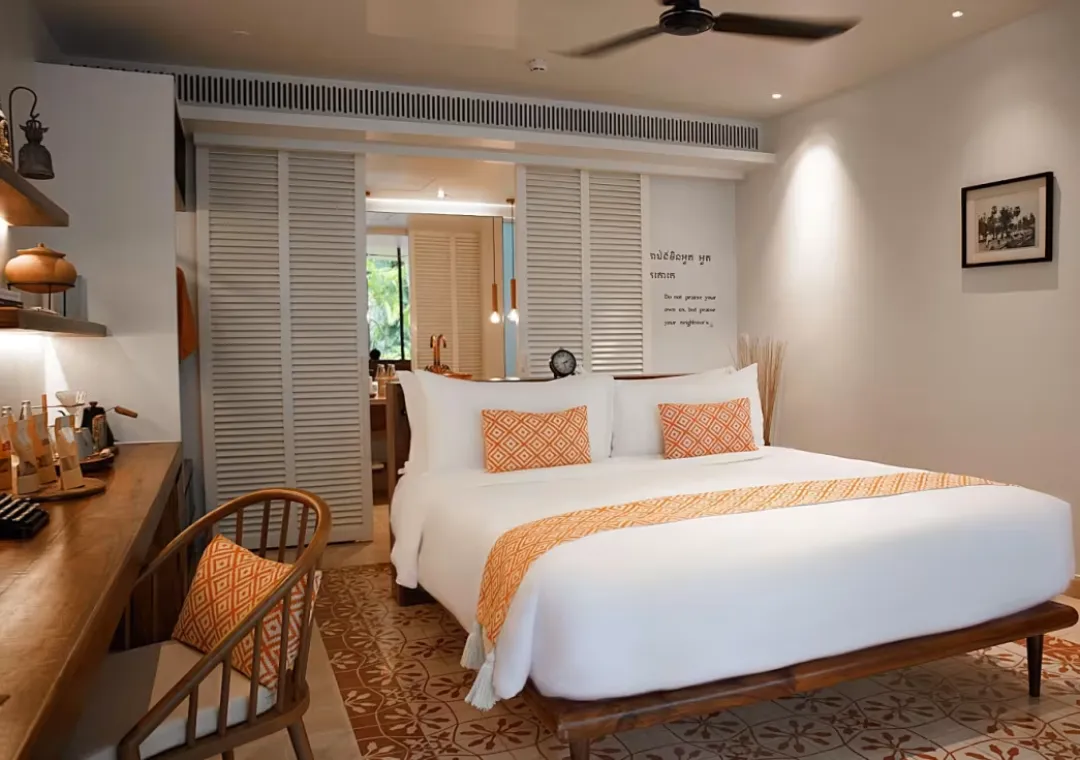 Heritage Deluxe Room - King Bed View