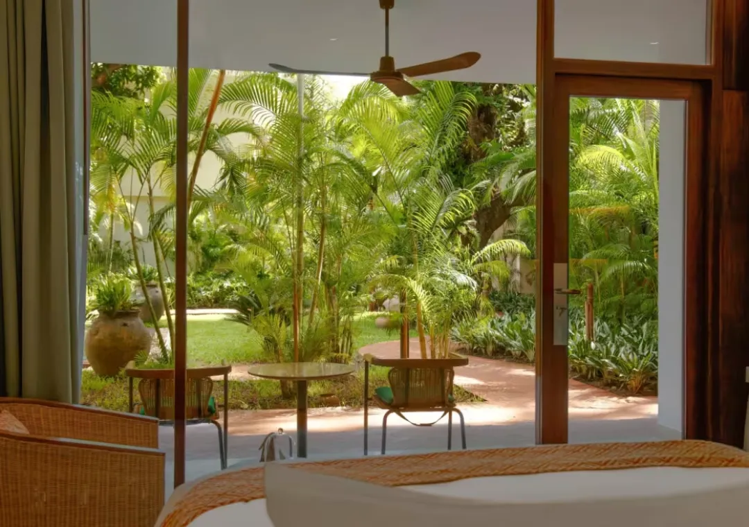 Heritage Courtyard Room - Bedroom with Garden View