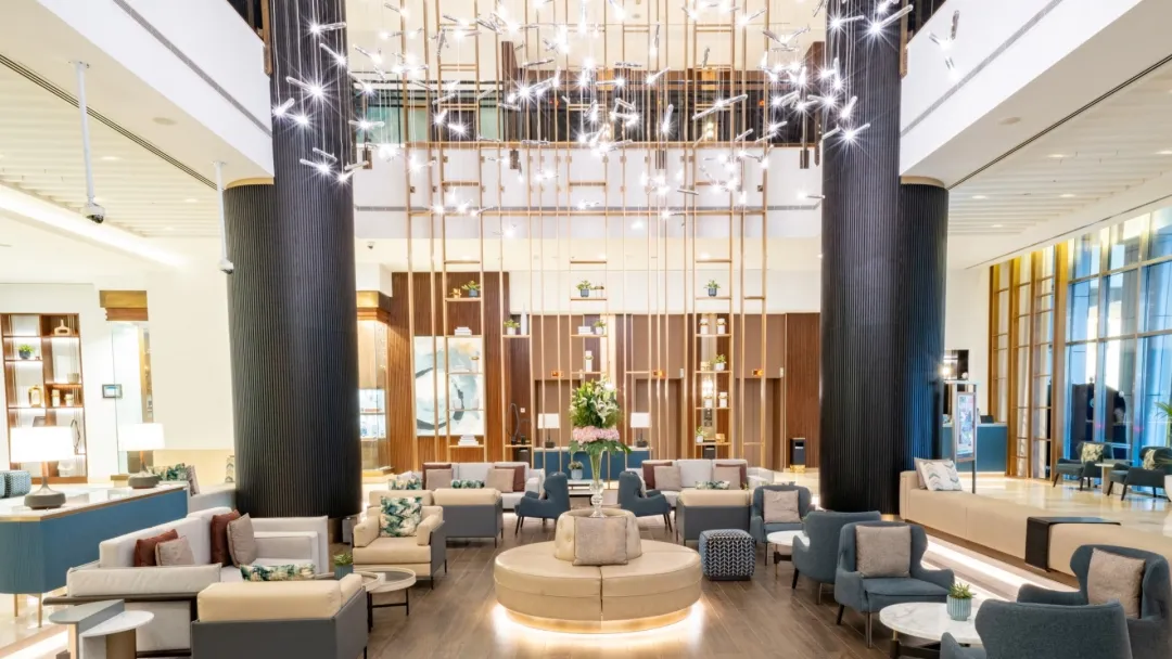 Odysseys Travel - Amwaj Rotana - Restaurants - Atrium Lobby Lounge - Interior