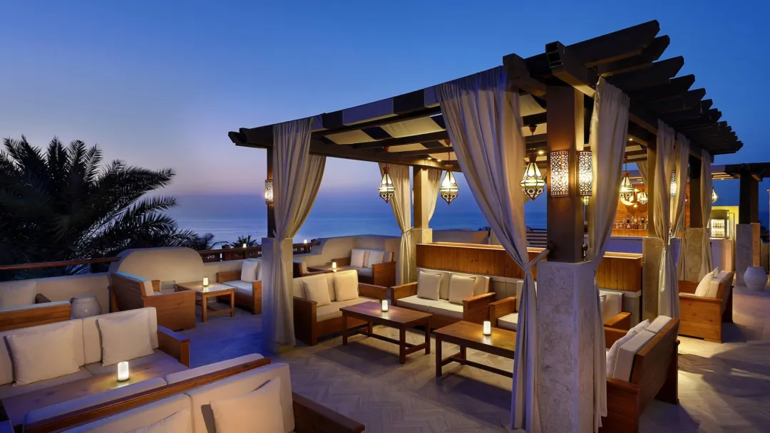 Odysseys Travel - Ajman Saray - Bab Al Bahr Beach Bar & Grill - Interior