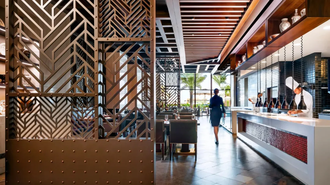 Odysseys Travel - Fairmont Ajman - Gioia - Interior