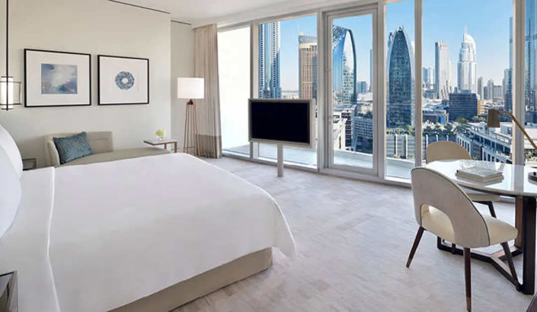 Odysseys Travel - Address Sky View - Rooms - Premier Room King - Work Area