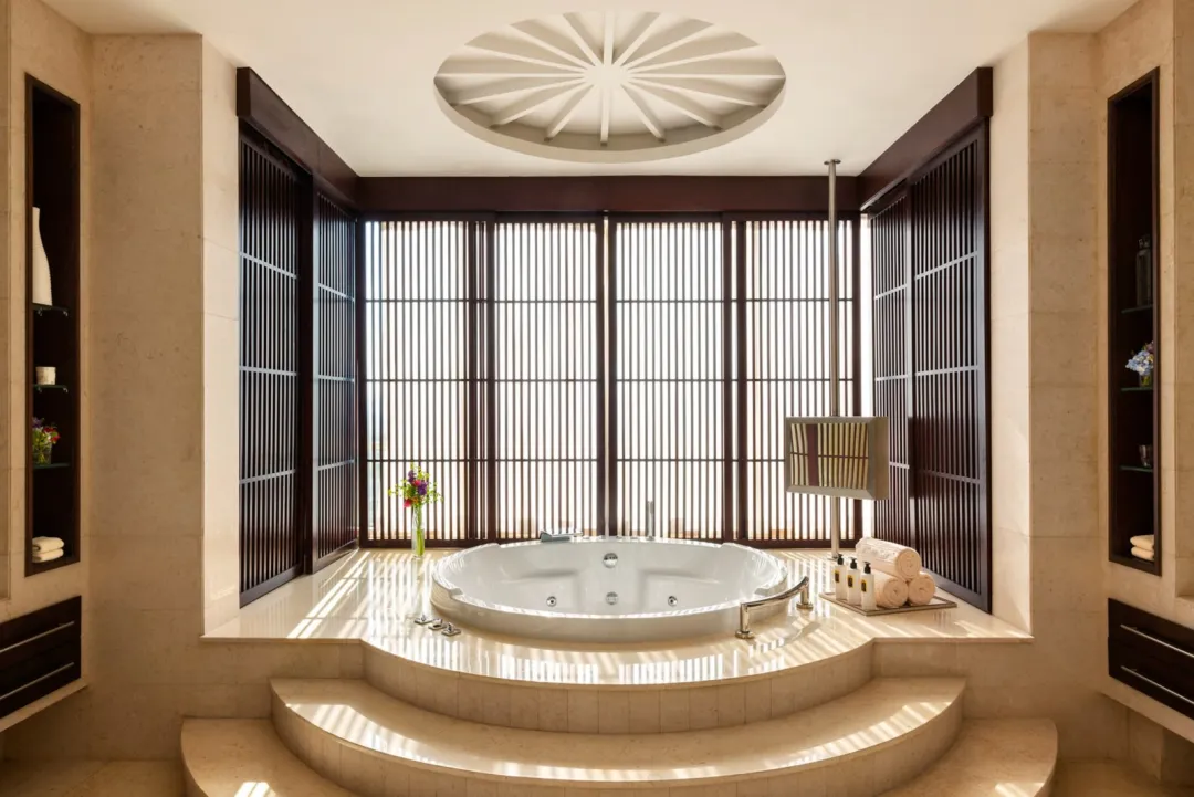 Odysseys Travel - Raffles Dubai - Raffles Club Dubai Skyline King - Bathroom