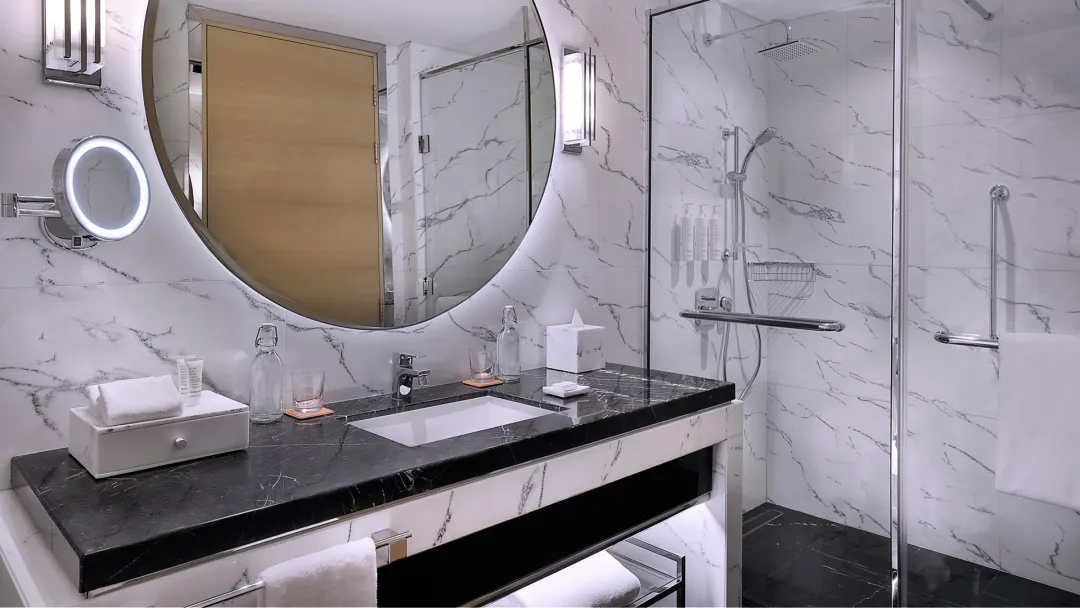Odysseys Travel - Marriott Resort Palm Jumeirah Dubai - Rooms - Palm Deluxe King - Bathroom