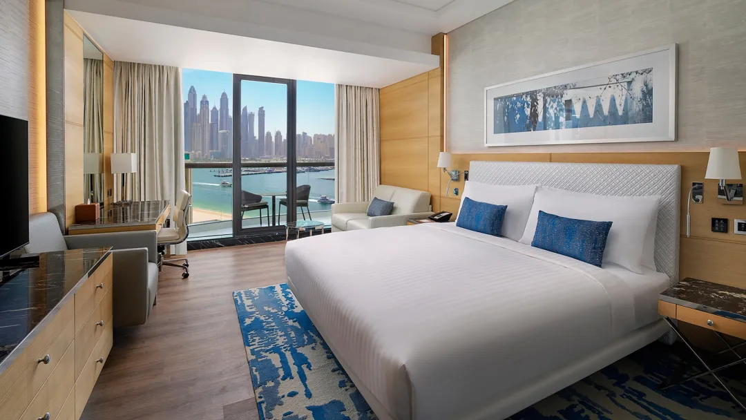 Odysseys Travel - Marriott Resort Palm Jumeirah Dubai - Rooms - Grand Deluxe King - Bedroom (King)