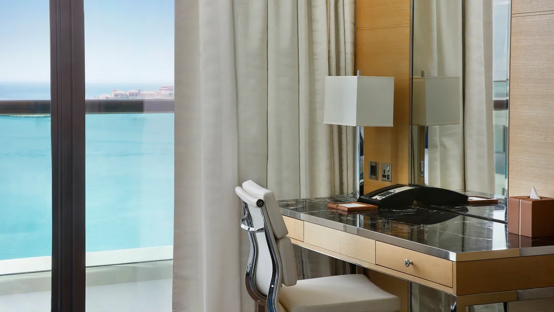Odysseys Travel - Marriott Resort Palm Jumeirah Dubai - Rooms - Grand Deluxe Double - Workspace