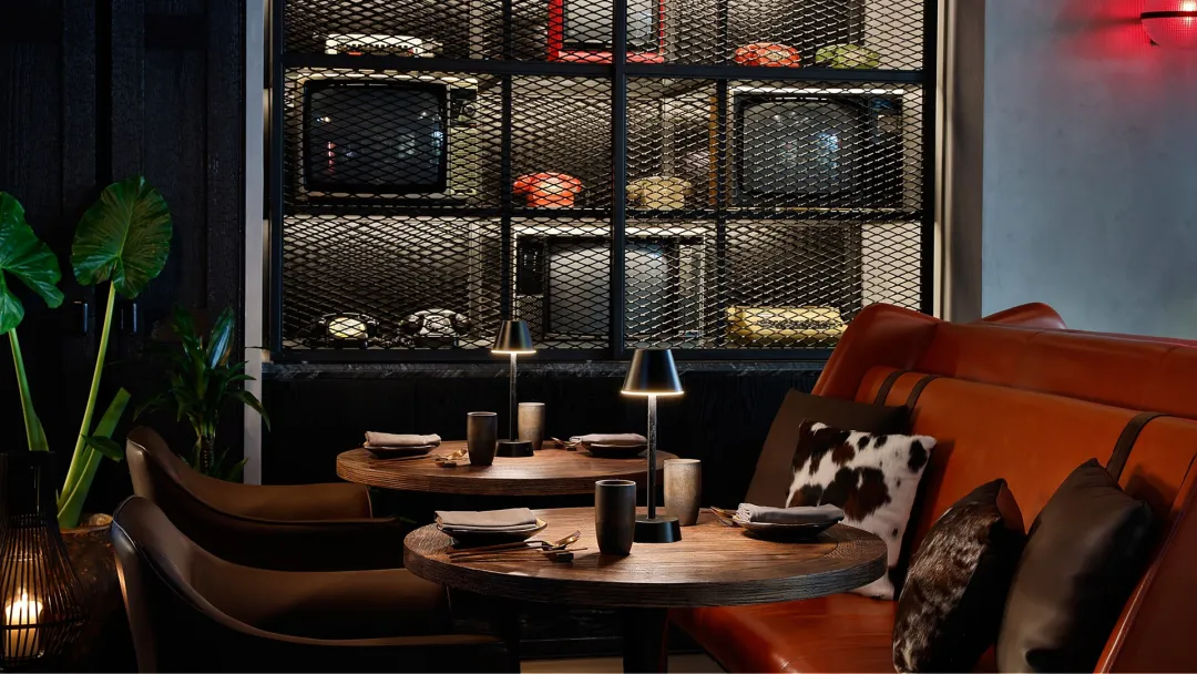 Odysseys Travel - Marriott Resort Palm Jumeirah Dubai - Smoki Moto - Interior set up