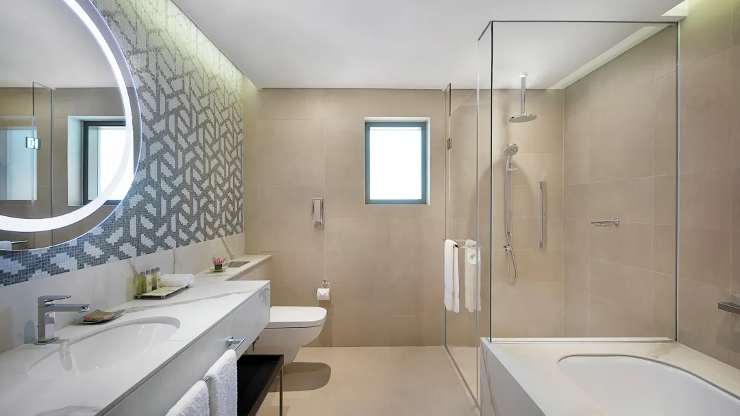 Odysseys Travel - Hilton Doha The Pearl - Rooms - Two Bedroom Suite High Floor Sea View - Bathroom