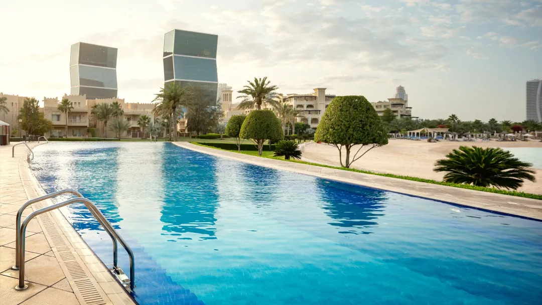 Odysseys Travel - Grand Hyatt Doha - Infinity Pool