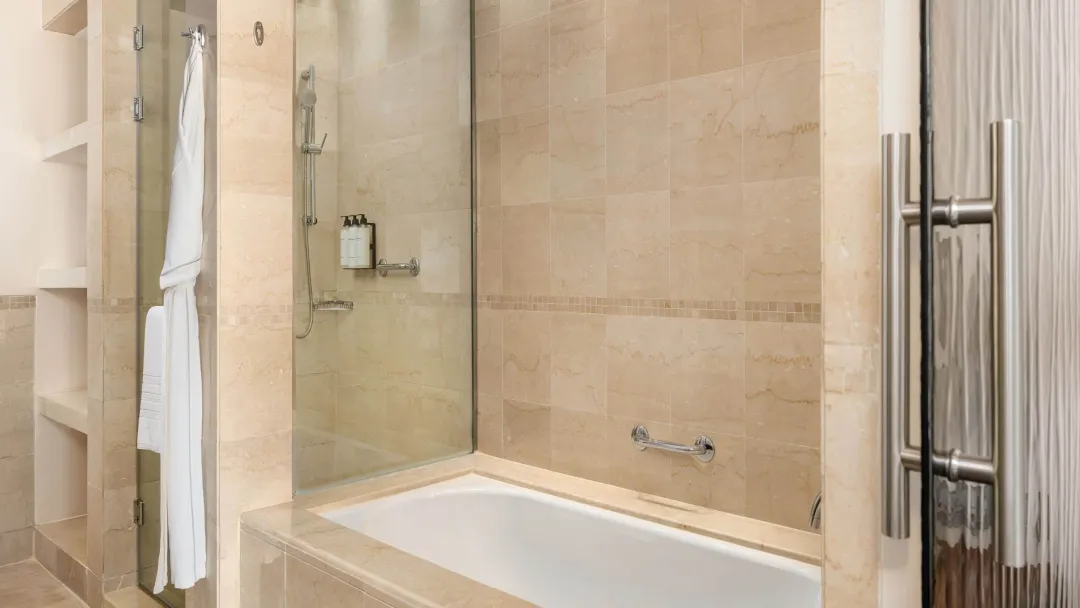 Odysseys Travel - Grand Hyatt Doha - Rooms - King or Twin Club Access - Bathroom