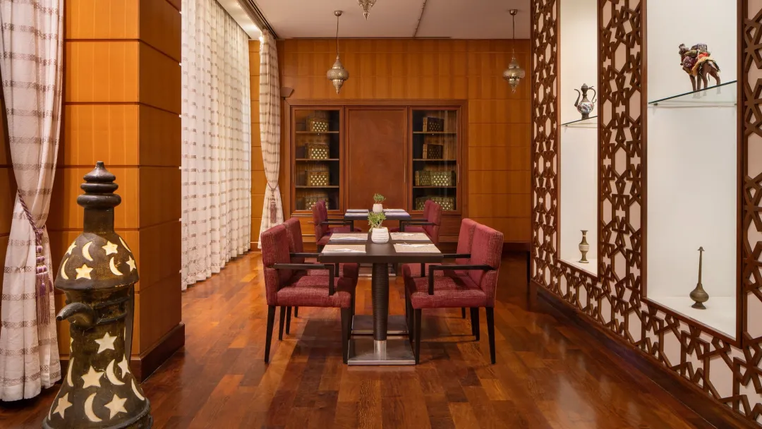 Odysseys Travel - Grand Hyatt Doha - Restaurants - Majlis - Interior
