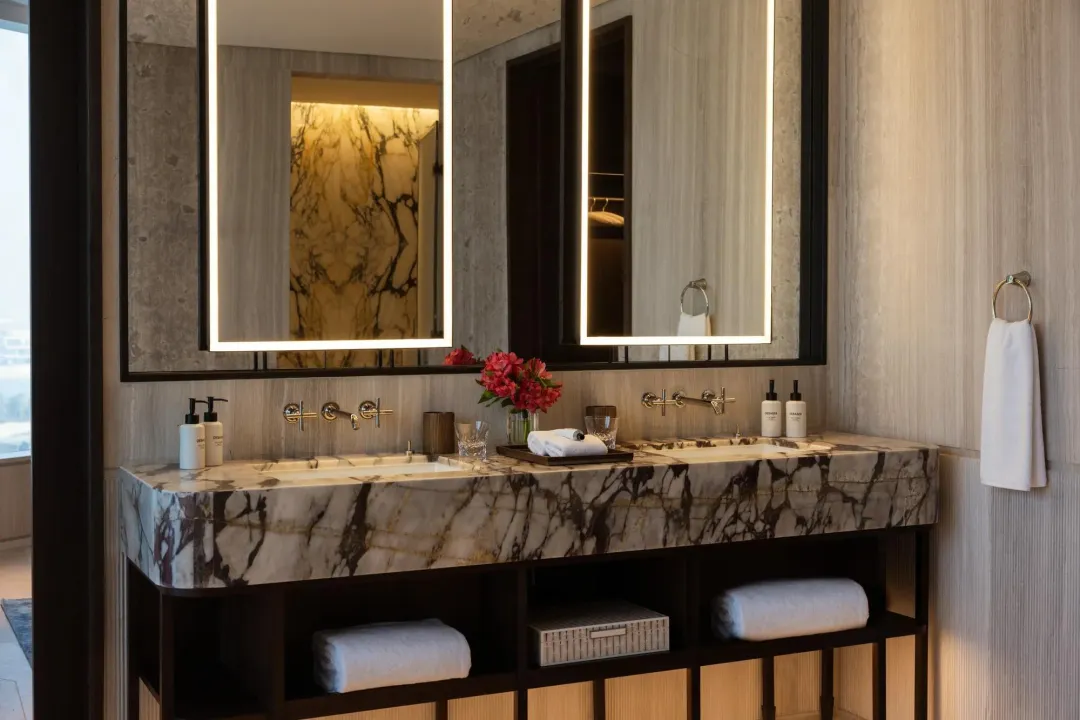 Odysseys Travel - Rosewood Doha - Rooms - Lusail View Junior Suite - Lusail
