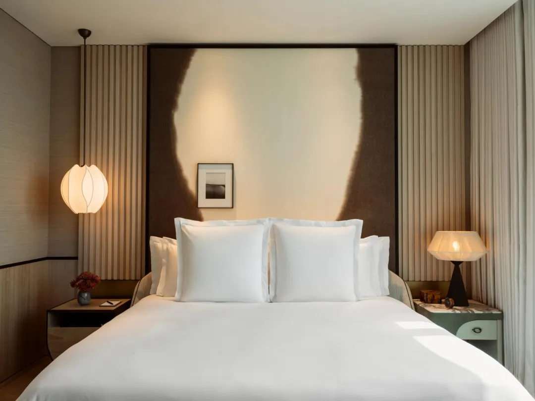 Odysseys Travel - Rosewood Doha - Rooms - Deluxe Lusail View Room - Lusail