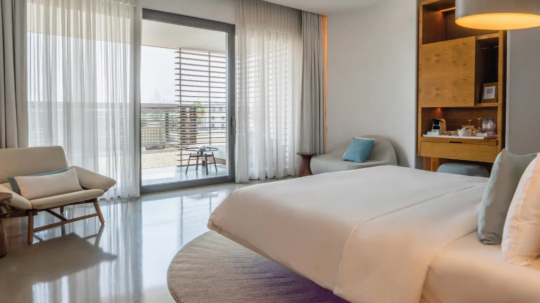 Odysseys Travel - Nikki Beach Resort & Spa Dubai - Rooms - Covet Room Skyline King - Bedroom