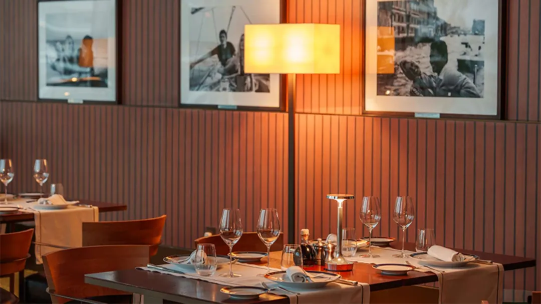 Odysseys Travel - Bvlgari Resort Dubai - Yacht Clvb Restaurants - Interior