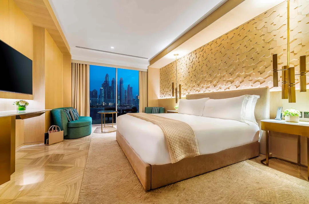 Odysseys Travel - Five Palm Jumeirah - Luxe Sea View Guest Room - Bedroom