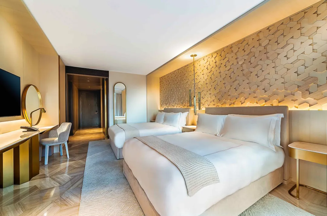 Odysseys Travel - Five Palm Jumeirah - Luxe Sea View Double Queen Guest Room - Bedroom