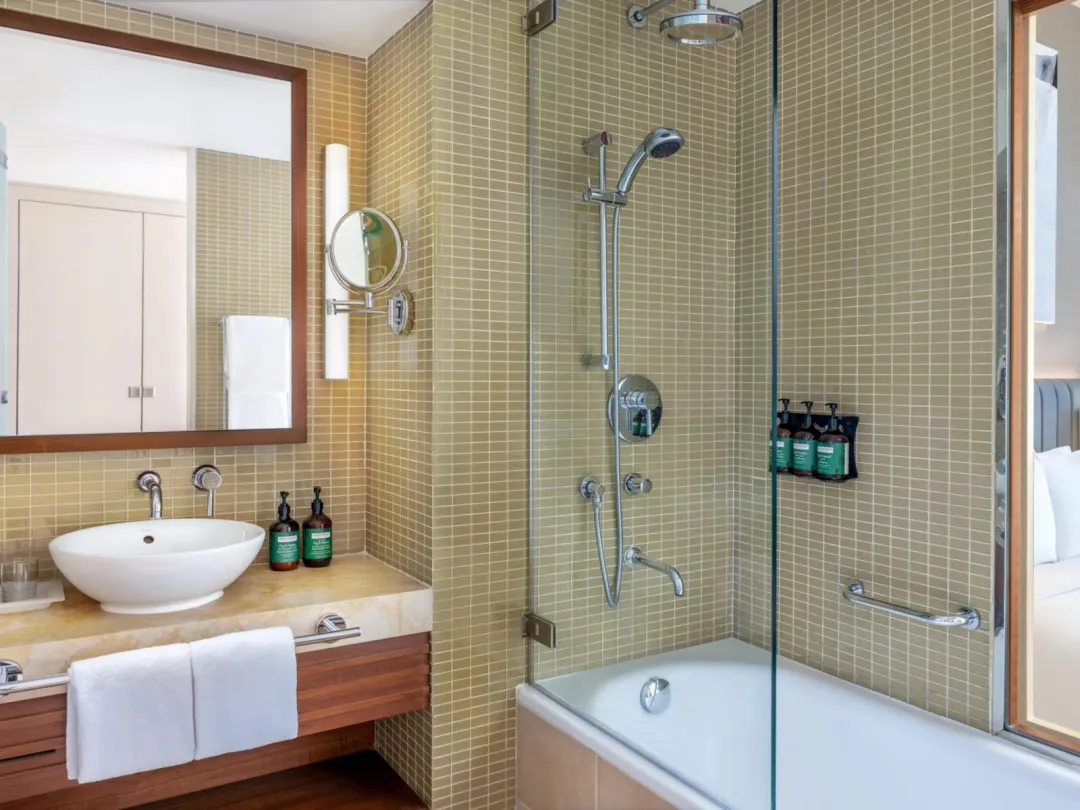 Odysseys Travel - Yas Plaza Marina by IHG - One King Deluxe Plaza View Theme Park Access - Bathroom