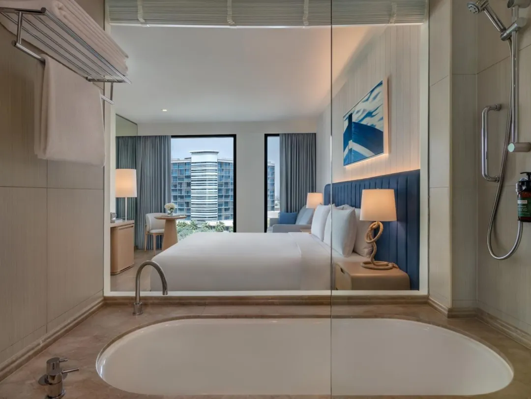 Odysseys Travel - Crowne Plaza Abu Dhabi - Yas Island by IHG - One Bedroom Suite Plaza View Balcony Theme Park Access - Bedroom