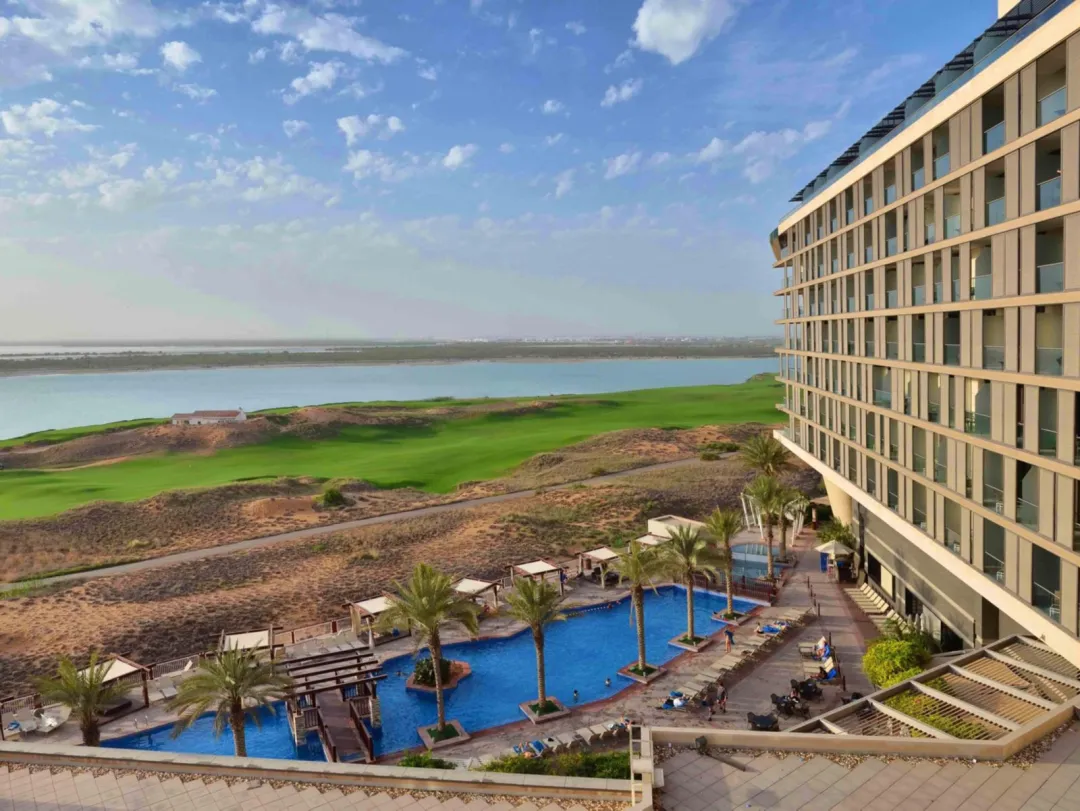 Odysseys Travel - Yas Plaza Mangroves by IHG - Exterior