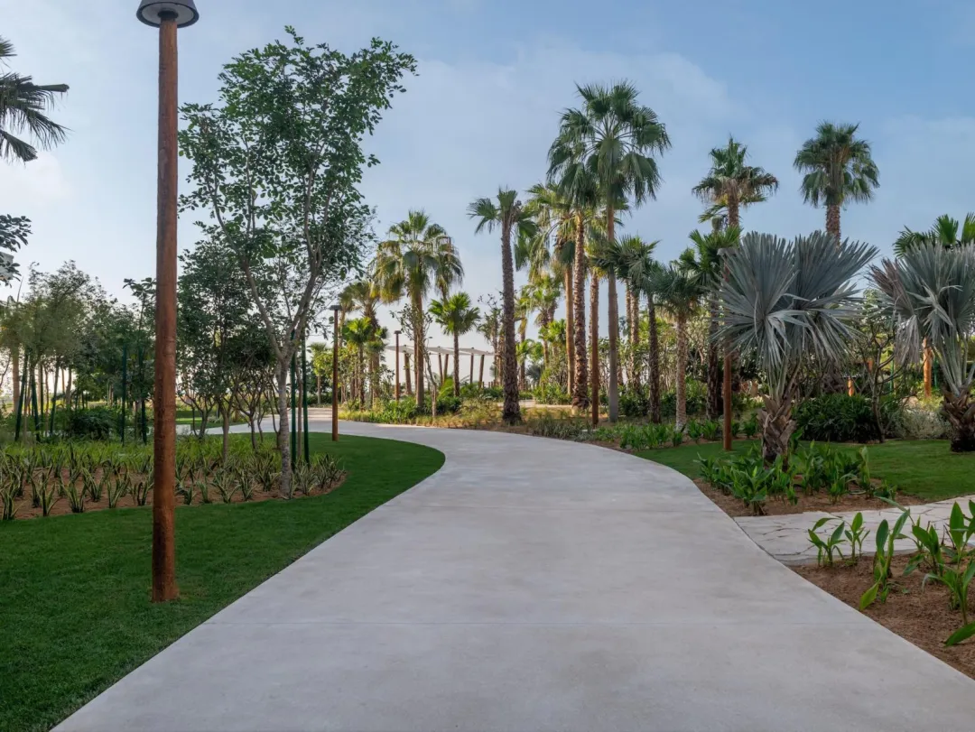Odysseys Travel - Yas Plaza Bay - Beach Walkway